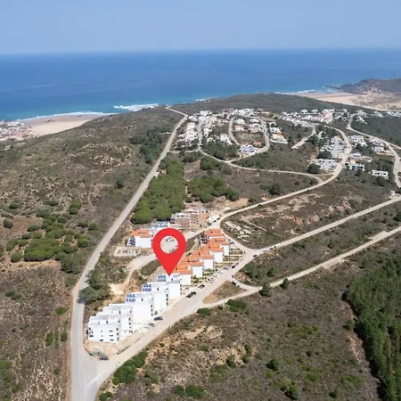 O Maçarico - Walking Distance To Monte Clerigo&amoreira Beaches * Aljezur