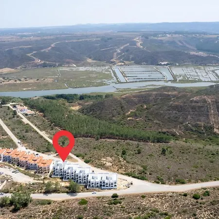 O Maçarico - Walking Distance To Monte Clerigo&amoreira Beaches *